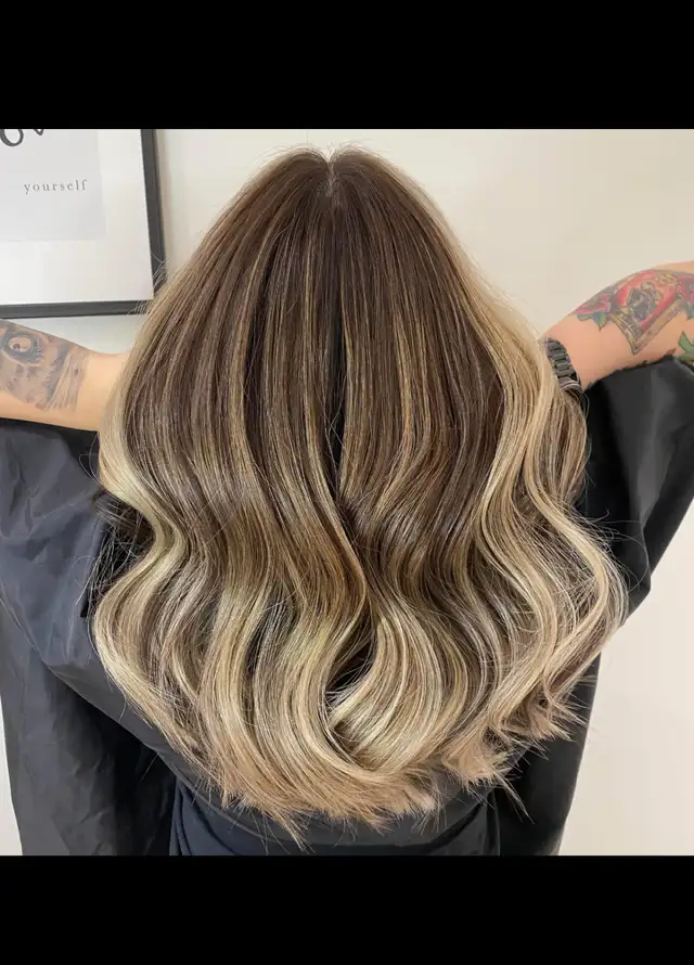 Lead Stylist / Salon Manager – RELOCATION to Iqaluit ( Housing ) - Photo 2