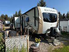 2019 Rockwood Ultra-Lite 8329SS