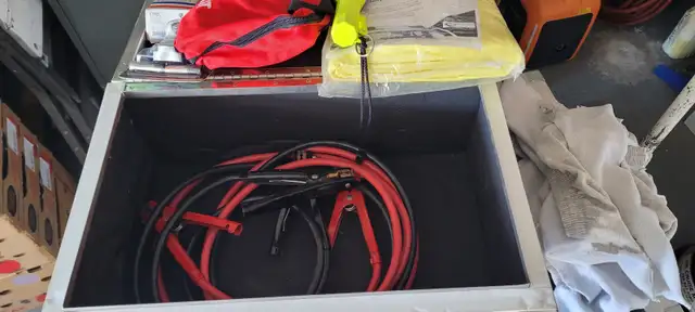 Emergency Roadside Kit - Aluminum Case - Photo 2