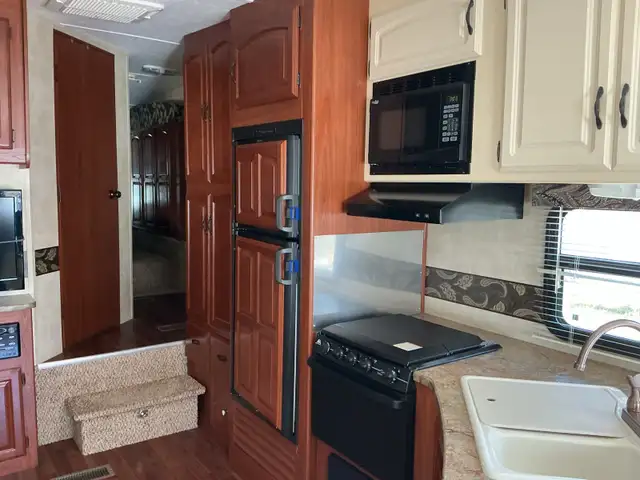 OUT BACK SYDNEY2012 model 288 - Photo 7