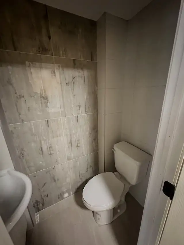 4½ Rosemont | 1.5 Bath | New   Renovated | $1600 - Photo 3