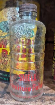 VINTAGE 1940's SHELL OIL CANADA FURNITURE POLISH (8 OZ.) OIL CAN