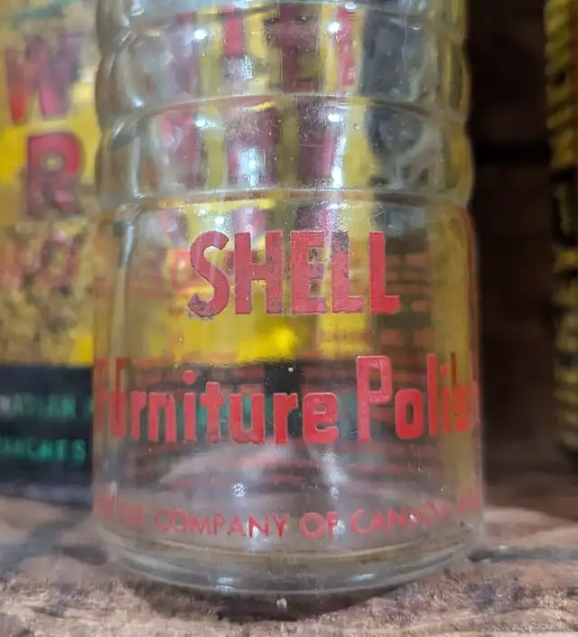 VINTAGE 1940's SHELL OIL CANADA FURNITURE POLISH (8 OZ.) OIL CAN - Photo 3