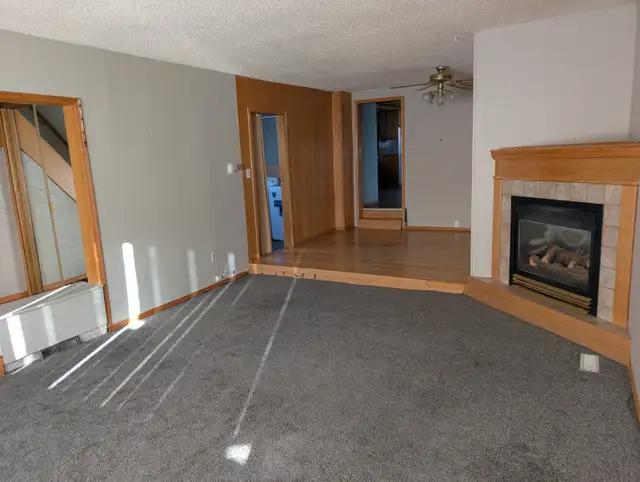 Spacious 2 storey house for rent - Photo 3