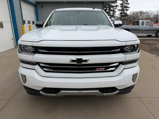 2017 Chevrolet Silverado 1500 LTZ - Photo 5
