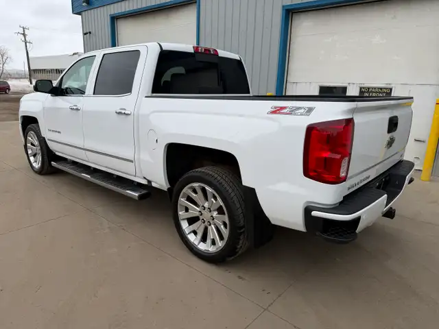 2017 Chevrolet Silverado 1500 LTZ - Photo 13