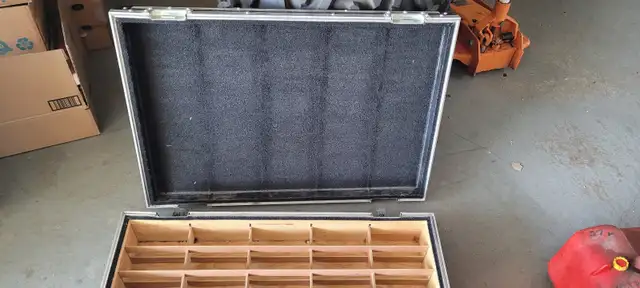 Road Case for 200  CD’s DVD’s Alum Edged 30" W x 21" D x 6-3/4" - Photo 4