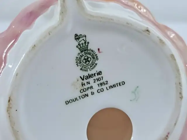 Royal Doulton 'Valerie' H.N.2107 - Photo 5