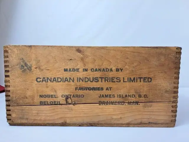 Vintage Polar Dynamite Wood Crate - Photo 3