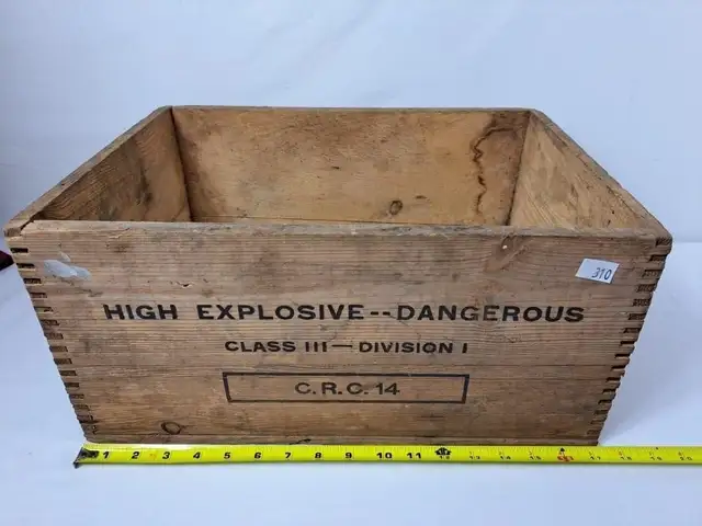Vintage Polar Dynamite Wood Crate - Photo 5