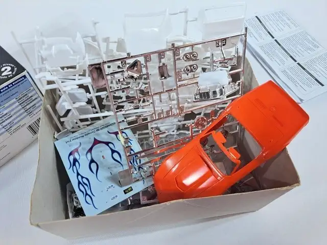 '68 Corvette Plastic Model Kit - Photo 3