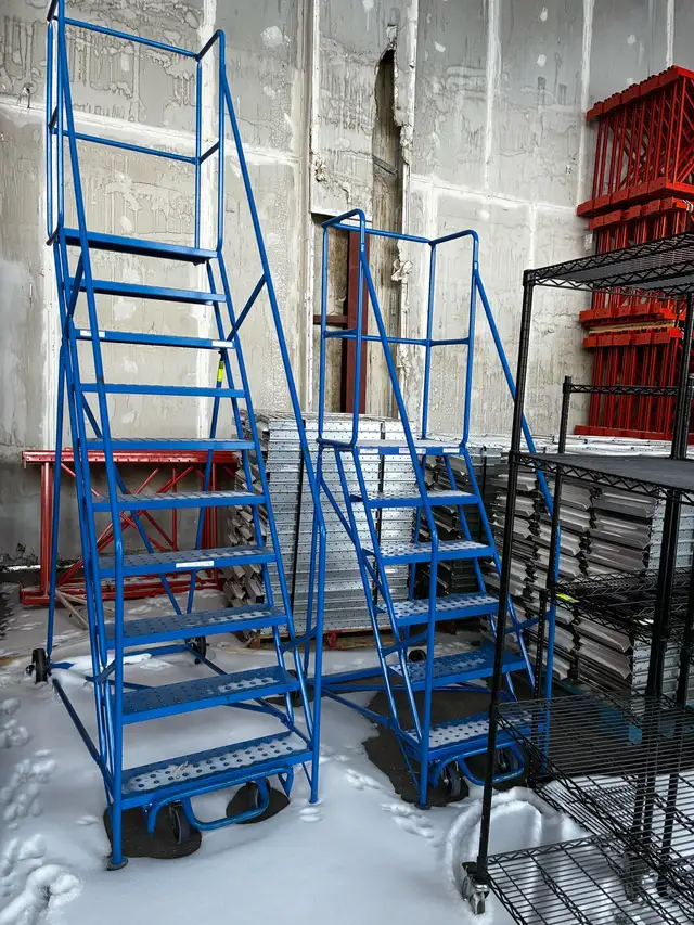 Rolling Ladders
