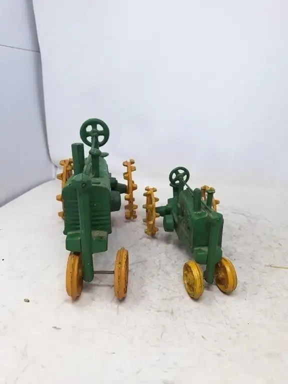 Pair of John Deere Cast Iron Tractors - Photo 3