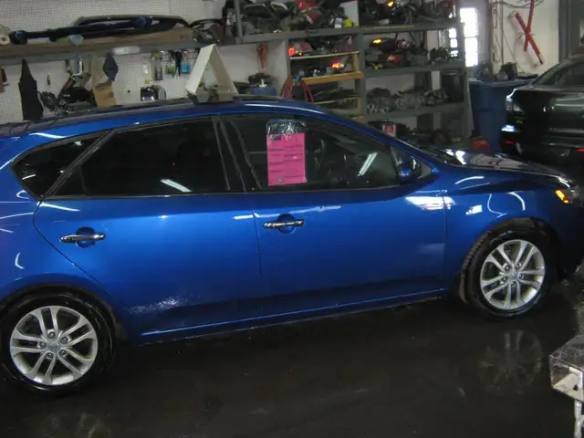2011 Kia Forte 5-Door EX PETIT BUDGET !! - Photo 4