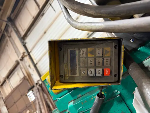 Heavy duty 8 foot, 3 roll plate bending machine. - Photo 3