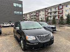 2010 Chrysler town & Country - Photo 3