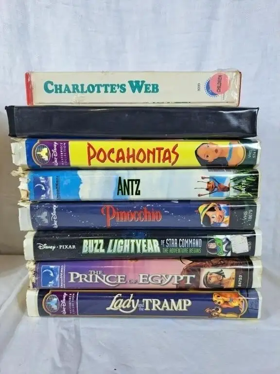 Large collection of Disney, Pixar, Dreamworks, other VHS movie - Photo 3