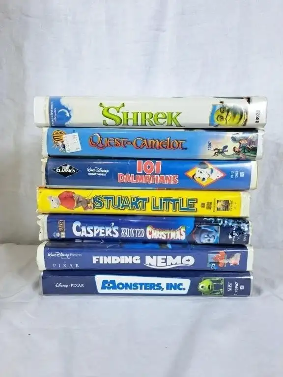 Large collection of Disney, Pixar, Dreamworks, other VHS movie - Photo 6