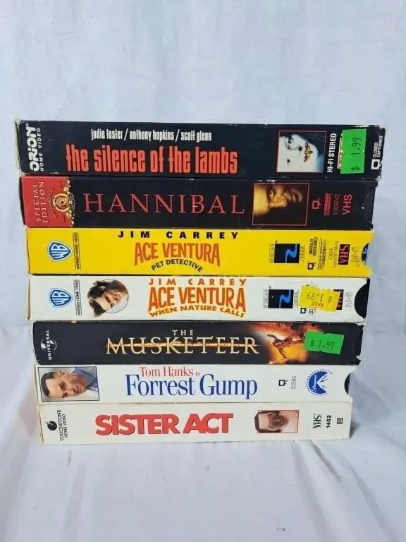 Large collection of Disney, Pixar, Dreamworks, other VHS movie - Photo 9