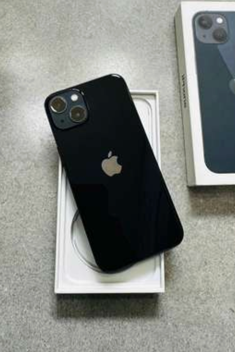iPhone 13 256GB Like New Condition Unlocked with delivery