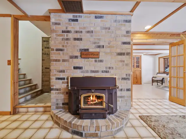 One bedroom plus den apartment for rent in Oro Medonte - Photo 6