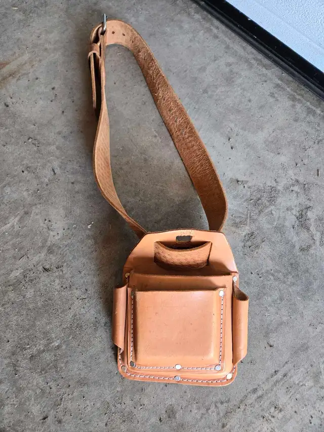 Leather tool belt and work light