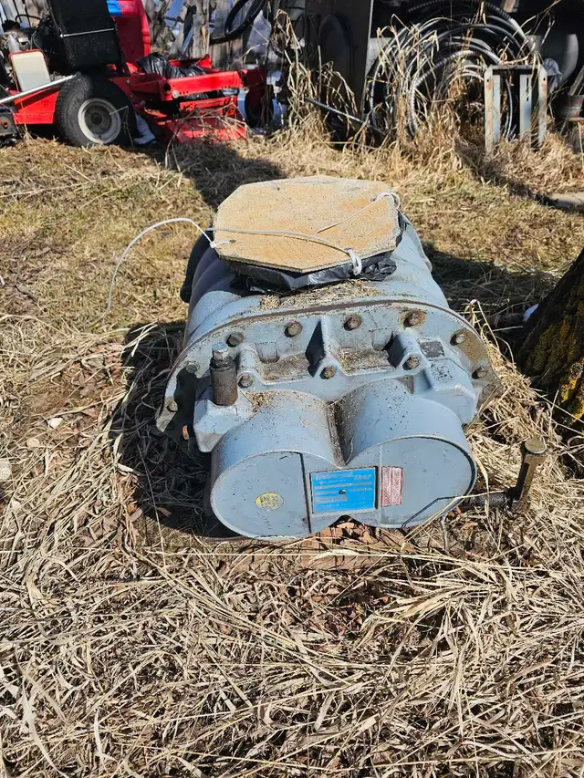 Model 615 U-RAI Industrial Roots Blower - Photo 2