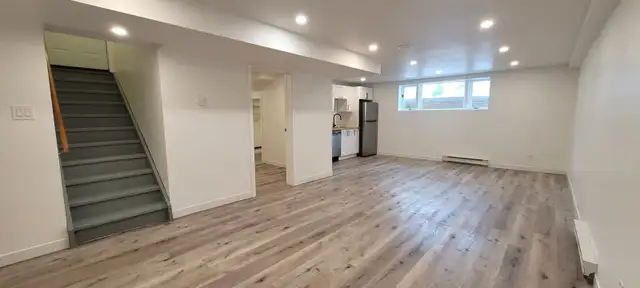 Modern 1 Bedroom Suite! Move In Ready! - Photo 2