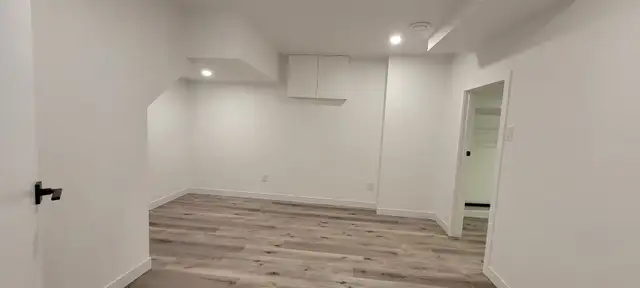 Modern 1 Bedroom Suite! Move In Ready! - Photo 4