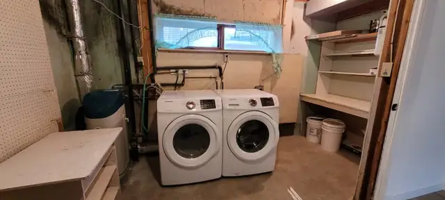 Modern 1 Bedroom Suite! Move In Ready! - Photo 8