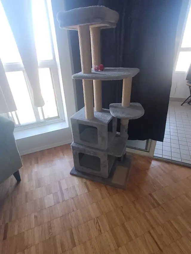 cat tree - Photo 2