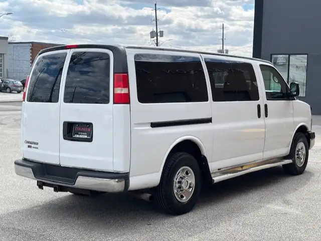 2012 Chevrolet Express Passenger LT 3500 12 PASSENGER-ONLY 100KM - Photo 5