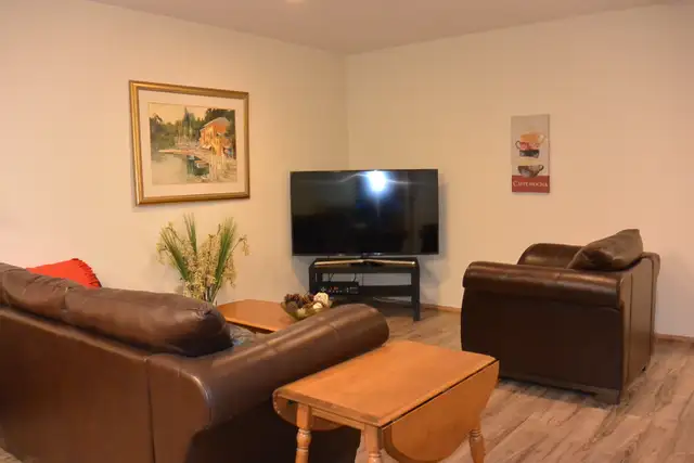 Fully furnished 2-bed, 1-bath suite for rent in Drayton Valley!