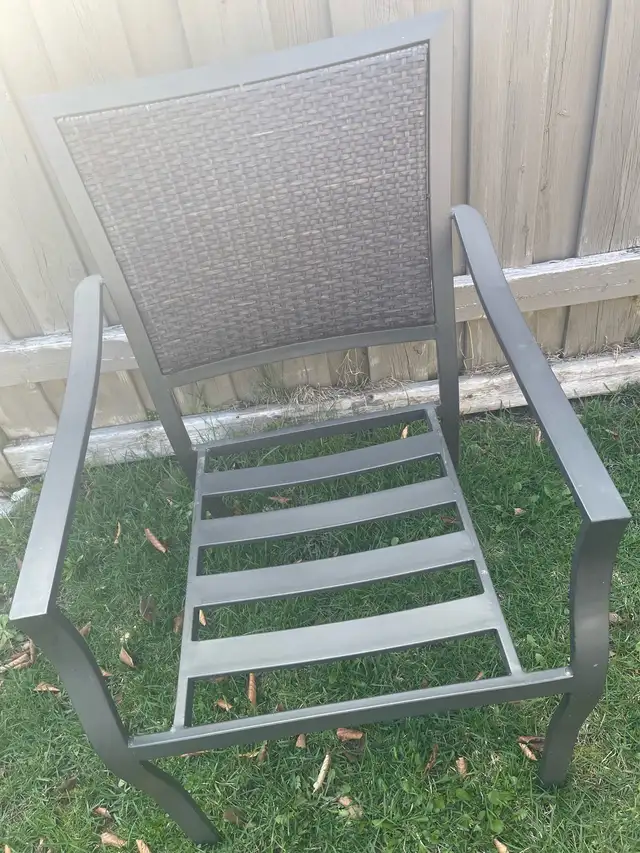 Outdoor Chairs - Photo 3