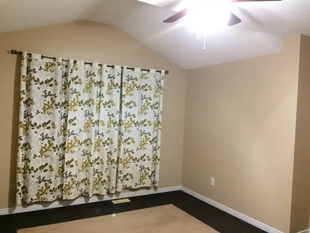 Spacious Room For Rent - Alcona / Innisfil