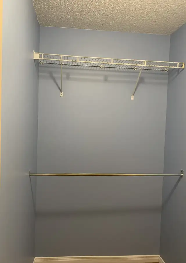 Spacious Room For Rent - Alcona / Innisfil - Photo 5