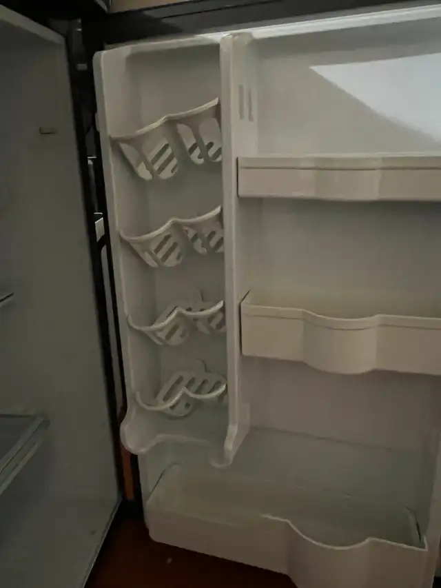 Danby DAR446BSL Refrigerator for sale - Photo 2