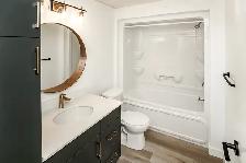 LUXURY 2 Bedroom Apartment! With Fitness Centre! - Photo 4