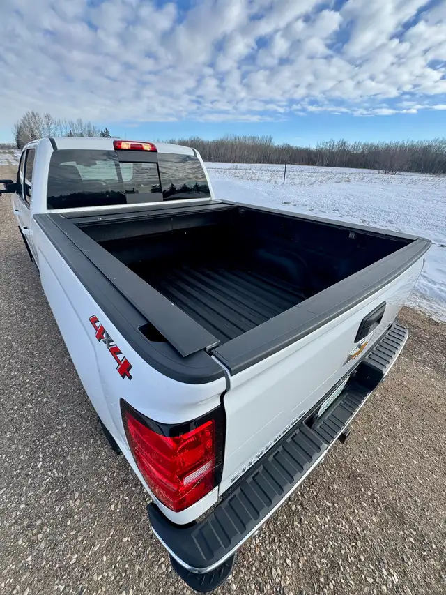 2018 Silverado - Photo 5