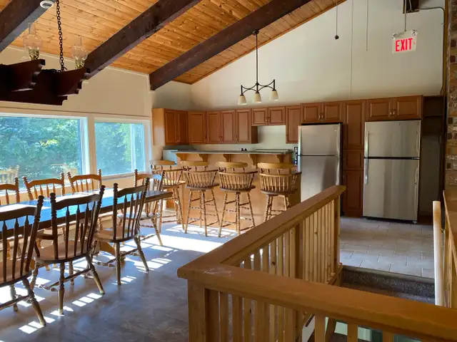 Blue Mountain Cottage sleeps 18 - Photo 4