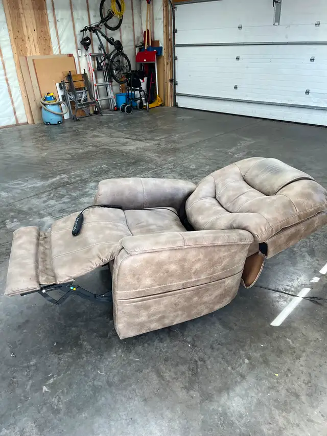 Pride lift chair for sale - Photo 3
