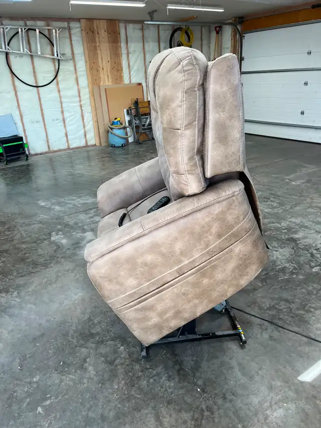 Pride lift chair for sale - Photo 4