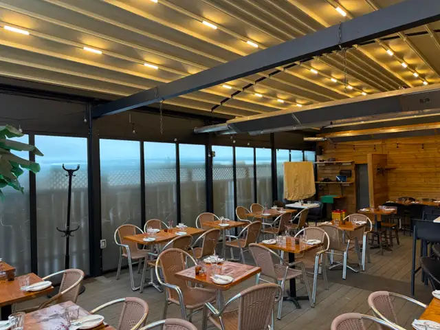 Support Staff/food runner