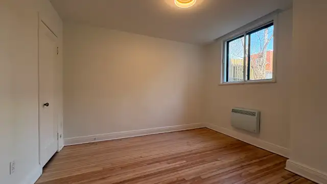 Beau, Grand 5 1/2, rénové, Métro Fabre, 3 chambres fermées. - Photo 4