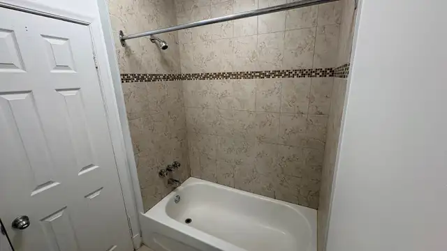 Beau, Grand 5 1/2, rénové, Métro Fabre, 3 chambres fermées. - Photo 7