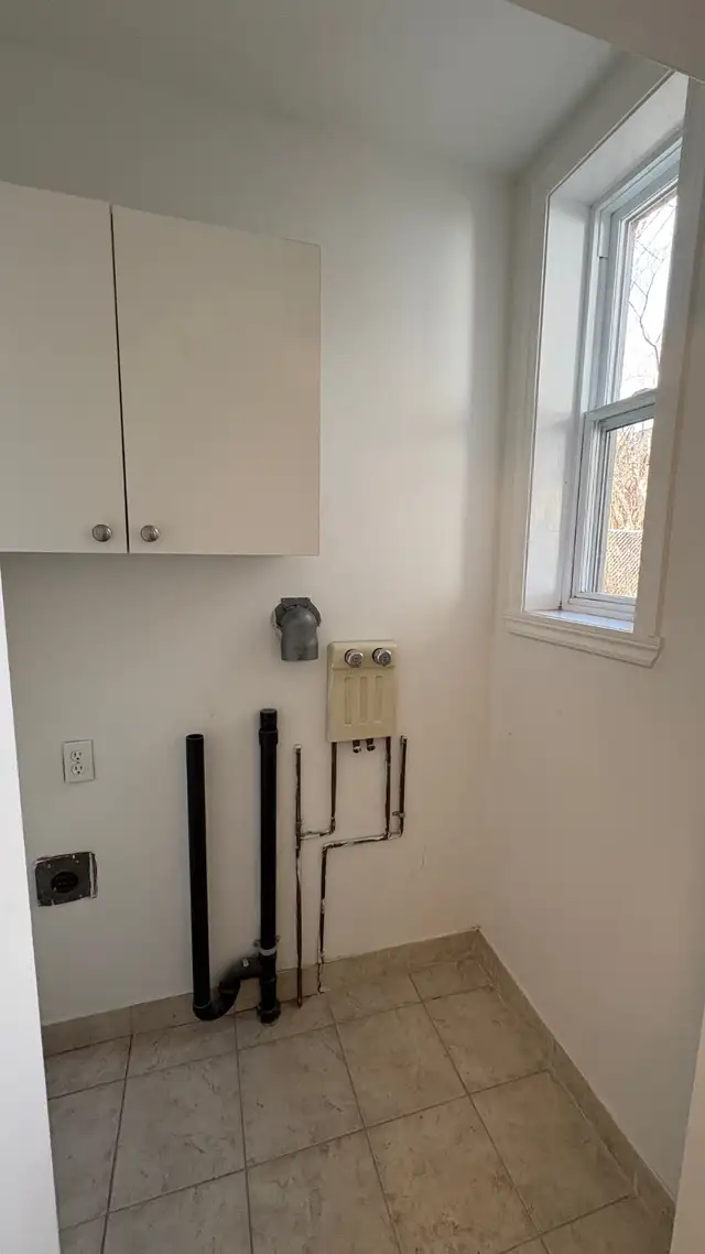 Beau, Grand 5 1/2, rénové, Métro Fabre, 3 chambres fermées. - Photo 10