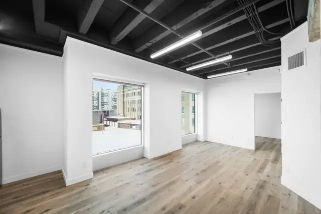 SPACIOUS 1 Bedroom Apartment! Move In Ready! - Photo 5