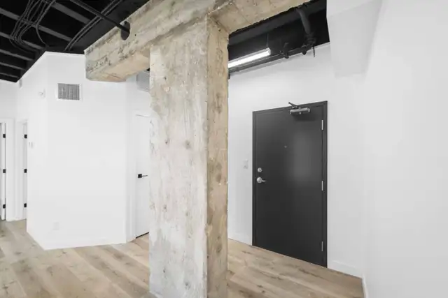 SPACIOUS 1 Bedroom Apartment! Move In Ready! - Photo 8