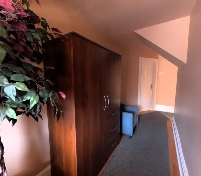 UNIQUE ! 4½ à louer dans triplex centenaire - Photo 3