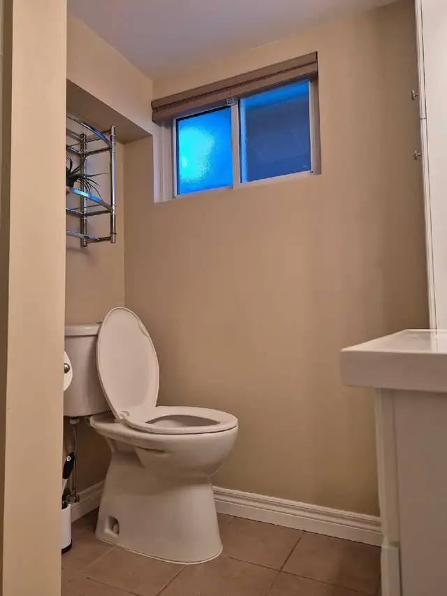 Basement Apartment Rental College Student  Only - Photo 6